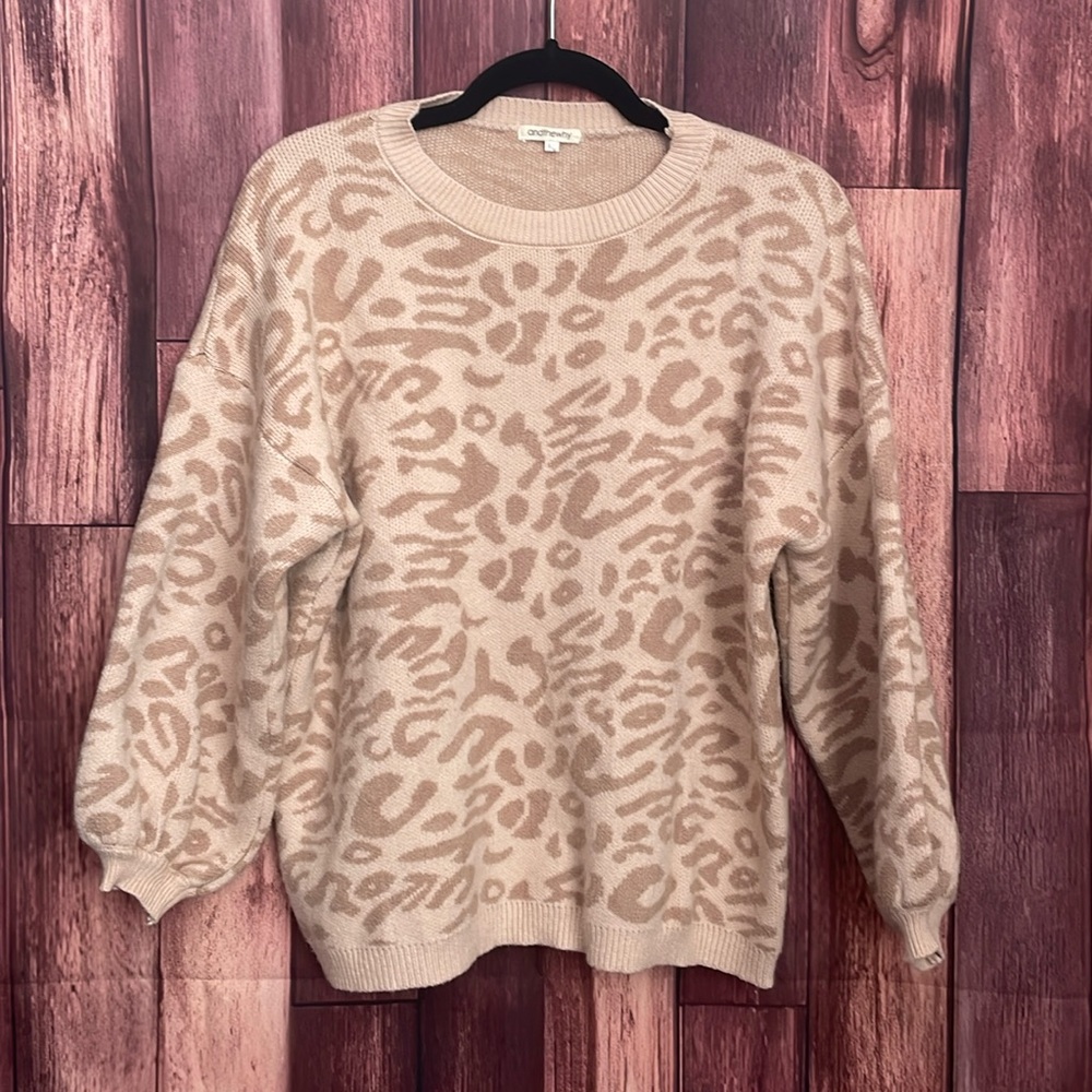 Crème/light brown leopard thick sweater